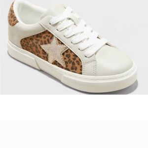 Art Class Cream and White Sneakers with Trendy Design